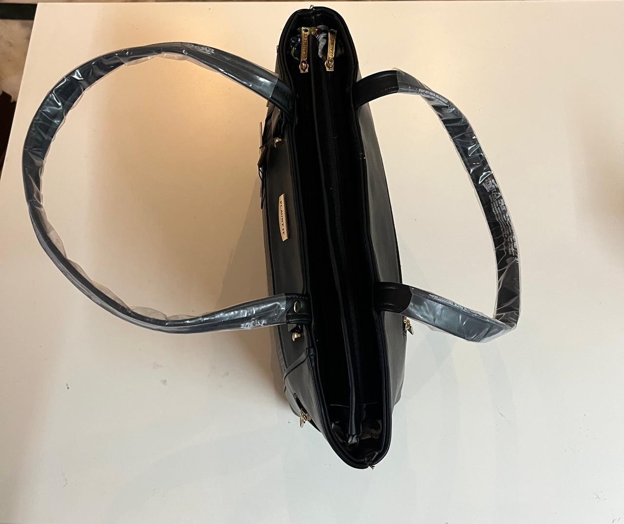 Black colour Hand bag - Image 2
