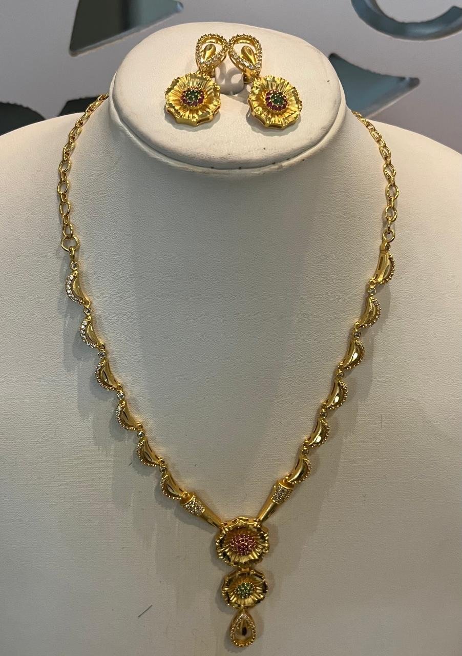 Antique Gold Floral Leaf Necklace Set