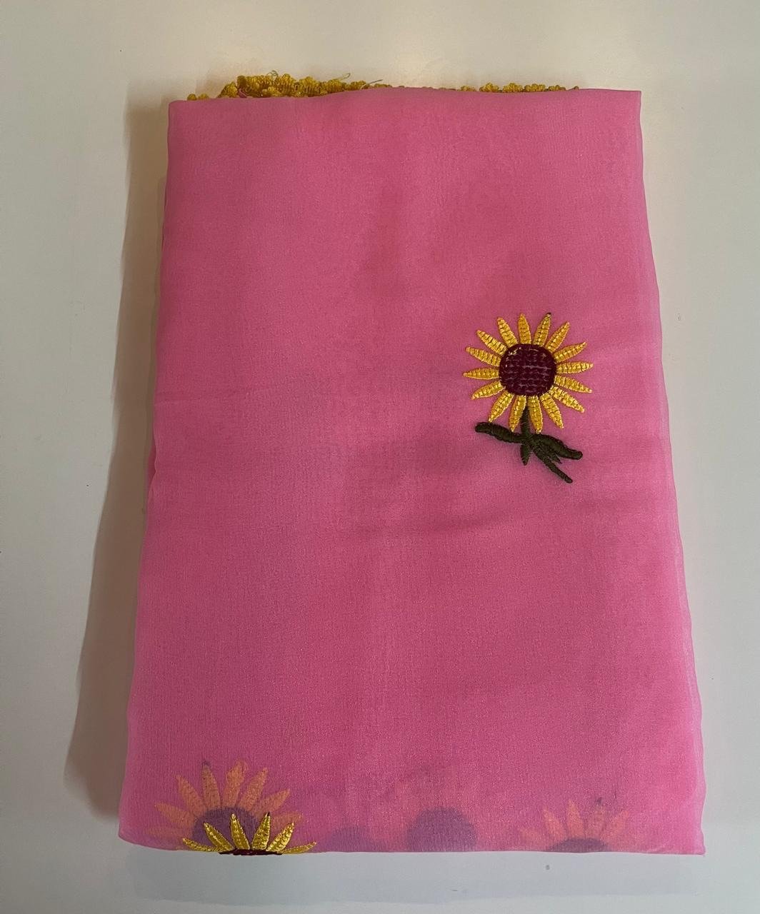 Elegant Pink Saree - Image 3